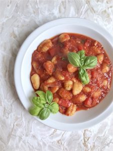 Vegane Paprika Tomatensauce mit Gnocchi glutenfrei